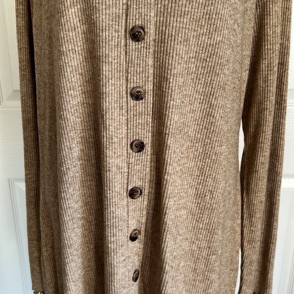 NWT Forever 21 Plus Oatmeal Tan Ribbed Soft V Neck Button Down Dress Sz 3X - Picture 3 of 12